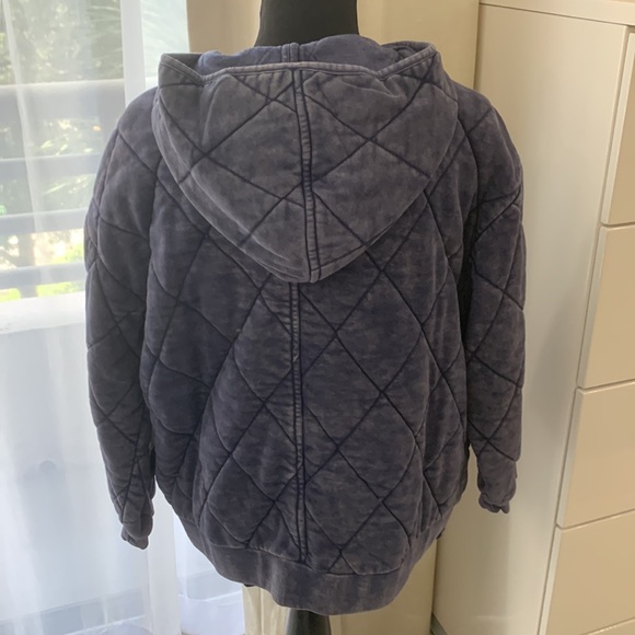 Forever 21 Premium Label Quilted Zip-Up Hoodie size L - NWT - Picture 13 of 17